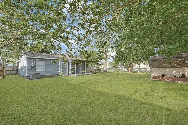 7401 Carrie Ln, House other with 3 bedrooms, 1 bathrooms and 1 parking in Deer Park TX | Image 18
