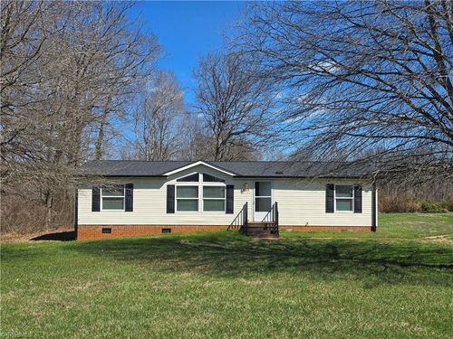 165 Cattle Way, Mocksville, NC, 27028-5272 | Card Image