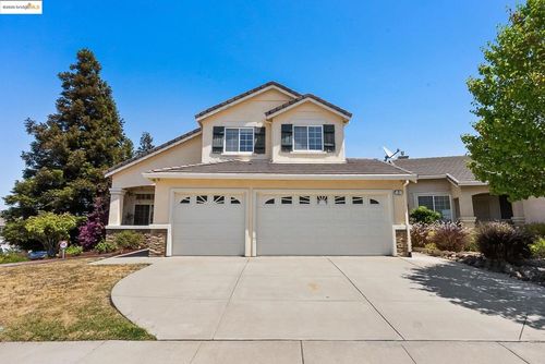 2 Quiet Path Ct, Pittsburg, CA, 94565-7348 | Card Image