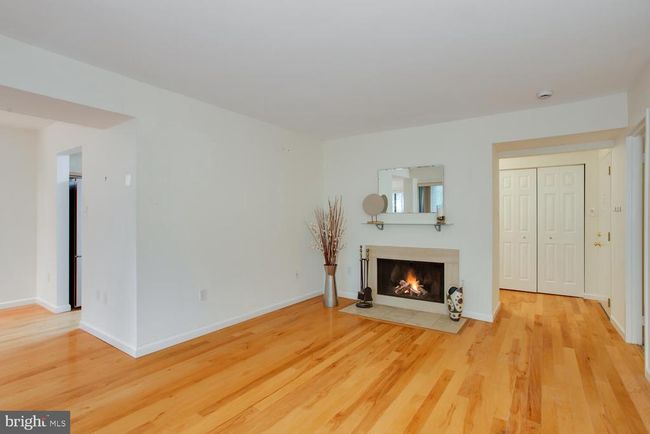 APT-202 - 11729 Ledura Ct, Condo with 3 bedrooms, 2 bathrooms and null parking in Reston VA | Image 5