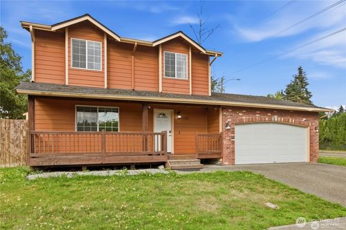 8402 E Sherwood St, Tacoma, WA, 98445-2233 | Card Image