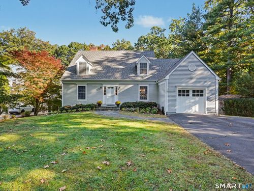 10 Edgewood Rd, Darien, CT, 06820-4301 | Card Image