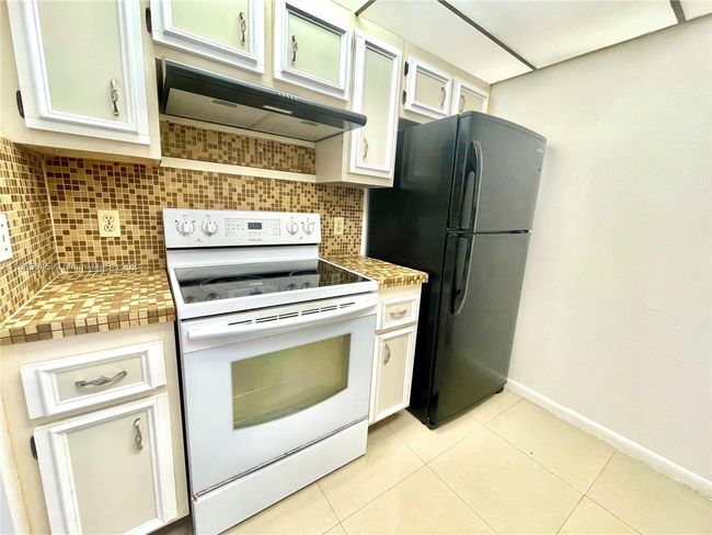 APT-203A - 1251 Sw 134 Th Way, Condo with 1 bedrooms, 2 bathrooms and null parking in Pembroke Pines FL | Image 17