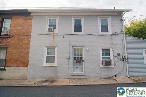 106 Mulberry St, CATASAUQUA, PA, 18032-1955 | Card Image