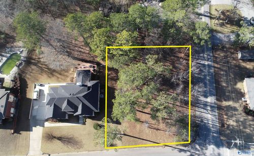 3401 Cedarhurst Dr Sw, Decatur, AL, 35603-3184 | Card Image