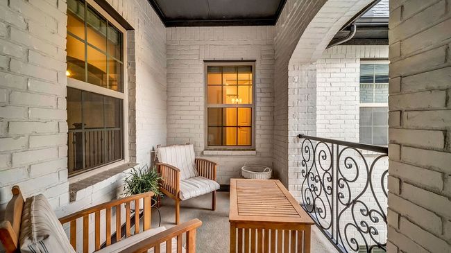 View of front balcony | Image 15