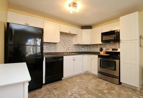 6-2200 Skyline Dr, Lowell, MA, 01854 | Card Image