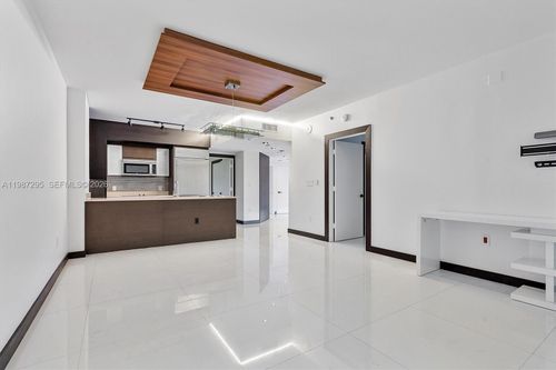 apt-1607-55 Se 6th St, Miami, FL, 33131-2562 | Card Image