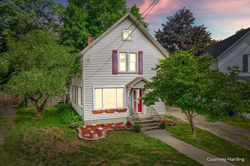 225 Bond St, Allegan, MI, 49010-1604 | Card Image