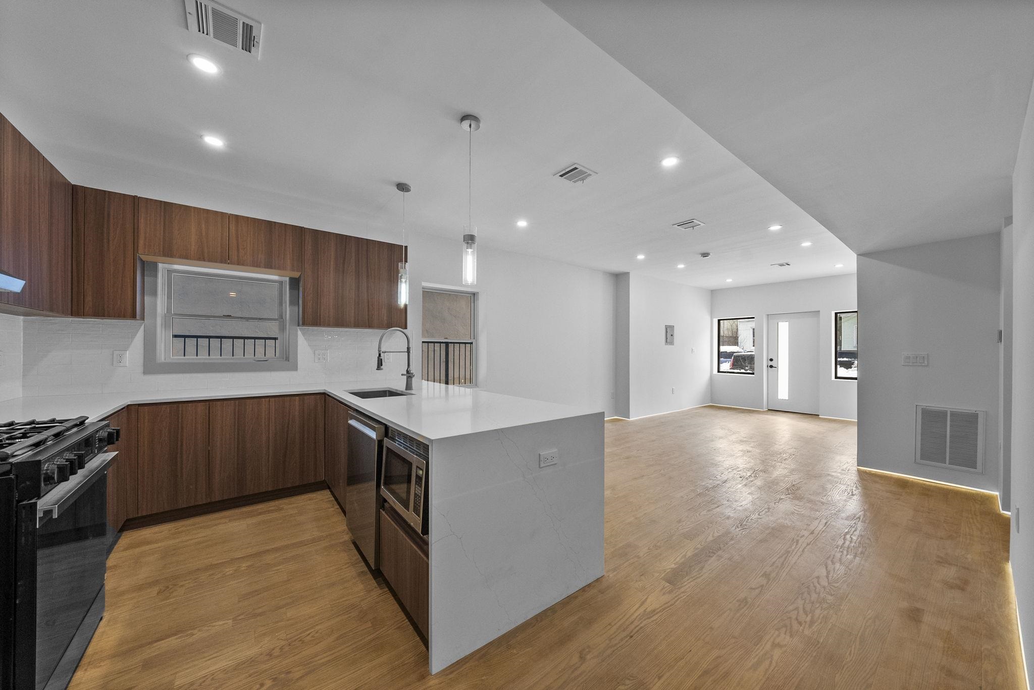 Residential in JC, Bergen-Lafayett 4