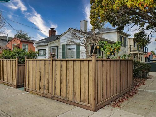 995 995 Virginia Street, Berkeley, CA, 94710-1850 | Card Image