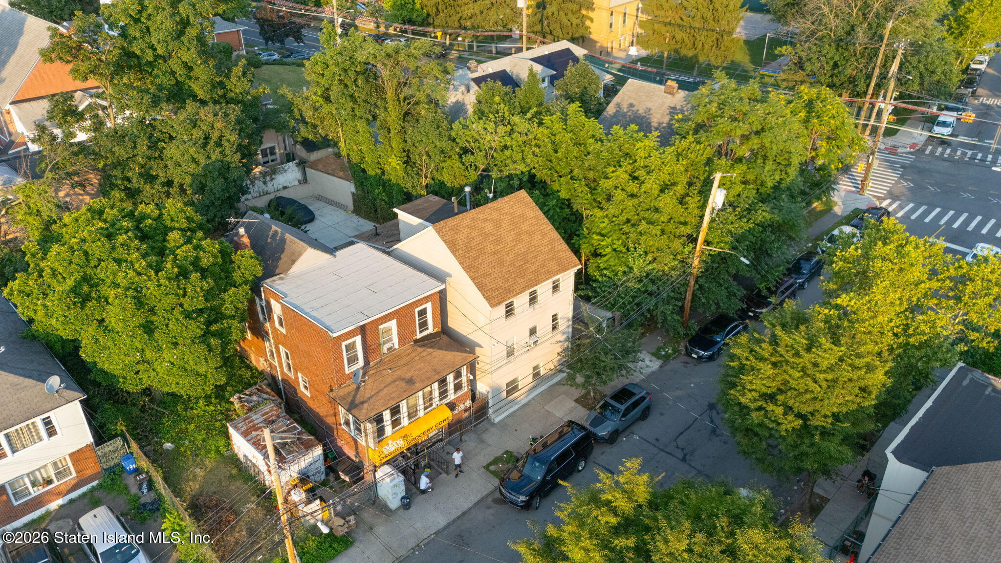 Residential Income in Staten Island 4