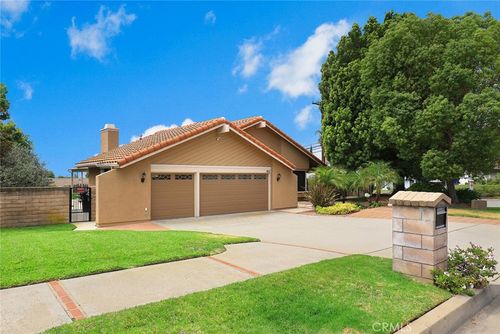 9513 Sunflower St, Rancho Cucamonga, CA, 91737 | Card Image