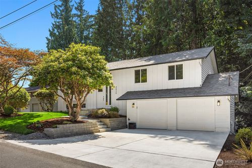 8820 194th Street Sw, Edmonds, WA, 98026 | Card Image