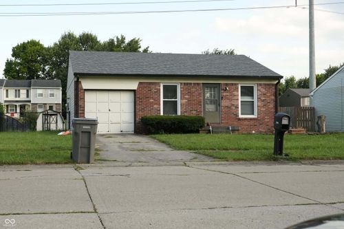 3645 Remington Dr, Indianapolis, IN, 46227-8131 | Card Image