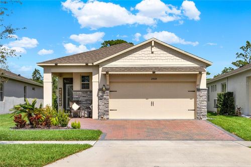 17418 Blazing Star Circle, CLERMONT, FL, 34714 | Card Image