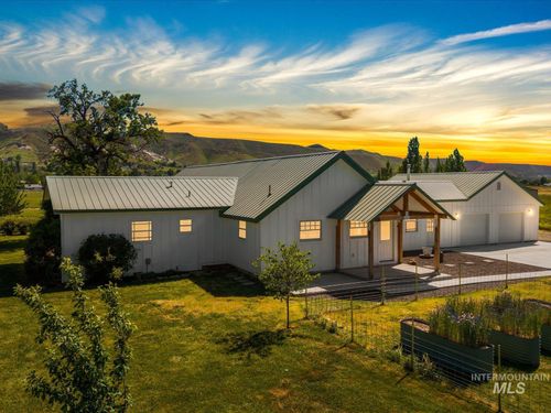 999 E. Sales Yard Rd, Emmett, ID, 83617 | Card Image