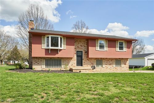 12036 Shoshone Ave Nw, Uniontown, OH, 44685-9180 | Card Image