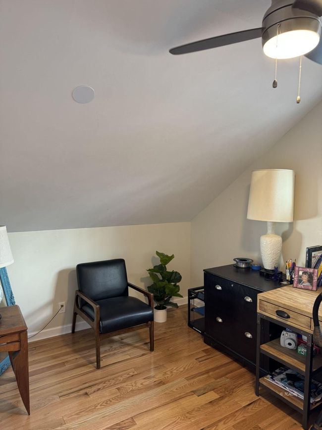 guest bedroom 4/office | Image 38