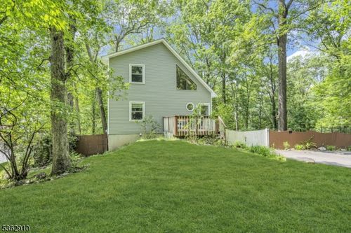 72 Quenby Mountain Rd, Great Meadows, NJ, 07838-2207 | Card Image