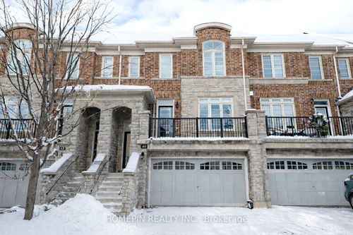40 Chapman Crt, Aurora, ON, L4G0E2 | Card Image