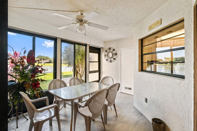 5839 Parkwalk Drive, Condo with 3 bedrooms, 2 bathrooms and null parking in Boynton Beach FL | Image 5