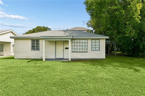 1104 1/2 Huey P Long Ave, Gretna, LA, 70053-6338 | Card Image