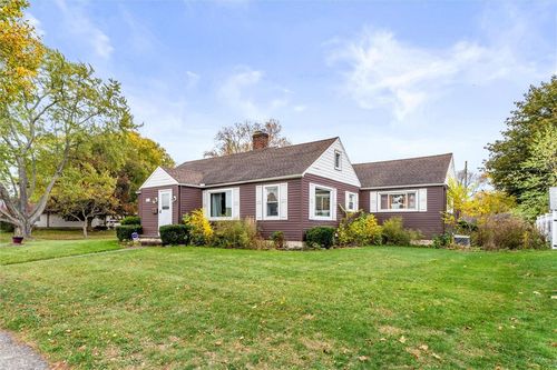 861 Fernwood Park, Rochester, NY, 14609-2649 | Card Image