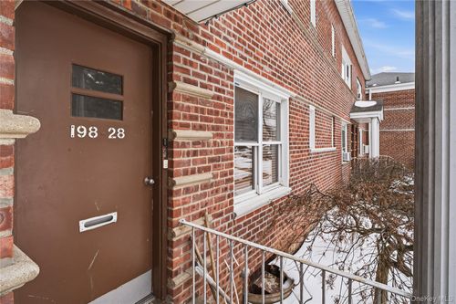 2-198-28 Pompeii Ave, Hollis, NY, 11423-1422 | Card Image