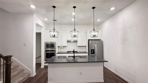 9943 Hennings St, Irving, TX, 75063-0086 | Card Image