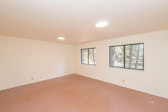 121,141 Mountain Aire Ln, House other with 2 bedrooms, 1 bathrooms and 15 parking in Trinity Center CA | Image 20