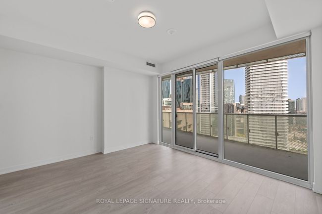 3305 - 15 Queens Quay E, Condo with 3 bedrooms, 2 bathrooms and 1 parking in Toronto ON | Image 41