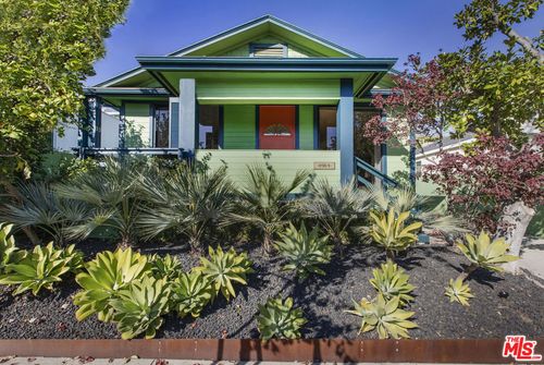 8969 Dicks St, West Hollywood, CA, 90069-4806 | Card Image