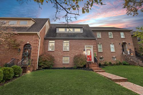 216 Chippendale Cir, Lexington, KY, 40517-4400 | Card Image