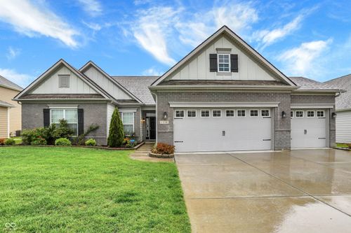 1334 Sunnybrook Ln, Greenwood, IN, 46143-5742 | Card Image