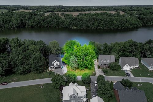 6 Cypress Point Dr, Winchester, TN, 37398-5519 | Card Image