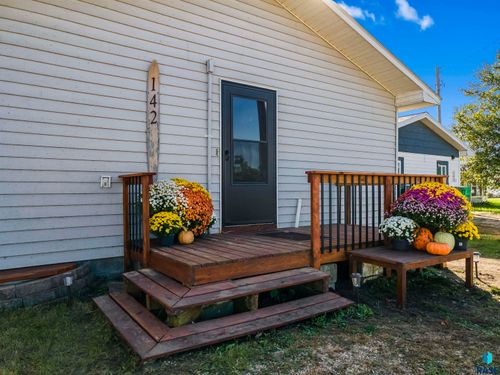 142 N Lake Dr Drive, Castlewood, SD, 57223 | Card Image