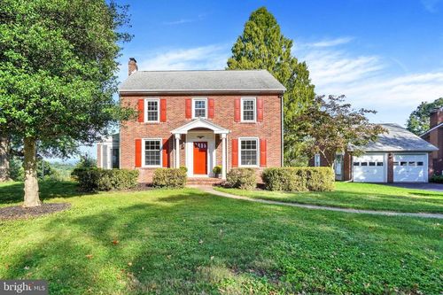 303 Edgehill Rd, YORK, PA, 17403-4705 | Card Image