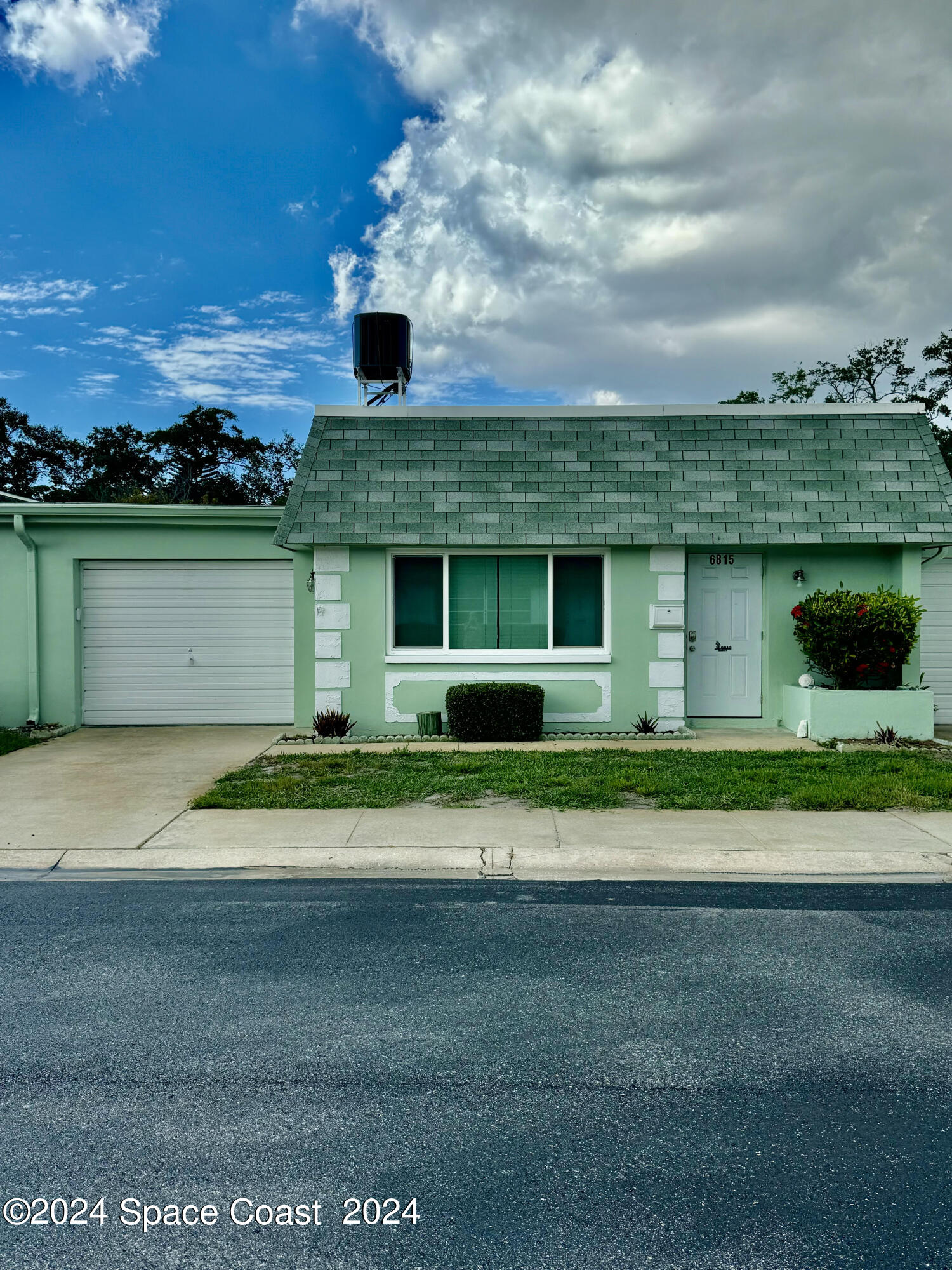 Versailles , Pinellas Park, FL 33781