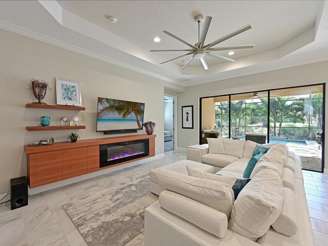 12816 Coastal Breeze Way, House other with 3 bedrooms, 2 bathrooms and null parking in Bradenton FL | Image 19
