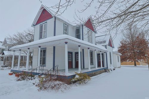 405 E 3rd St, Brookston, IN, 47923-8229 | Card Image