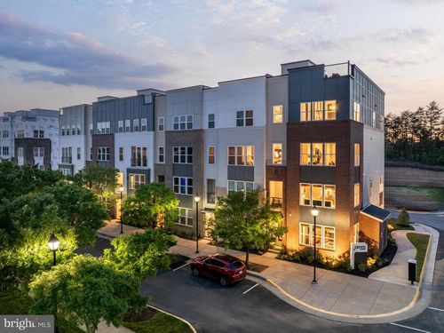 2560 Neabsco Common Pl, WOODBRIDGE, VA, 22191-4154 | Card Image