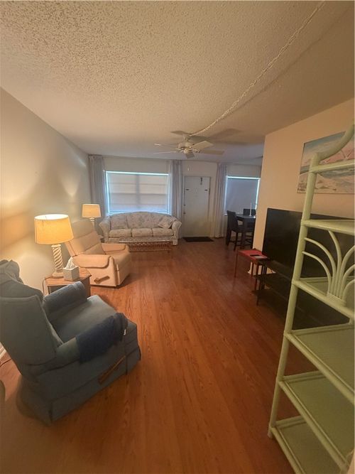 apt-103-7 Vista Gardens Trl, Vero Beach, FL, 32962-1707 | Card Image