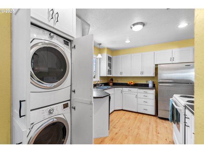 814 Sw 44 Th St, House other with 5 bedrooms, 2 bathrooms and null parking in Pendleton OR | Image 7