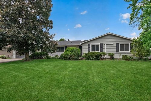 7930 W 26th St, Saint Louis Park, MN, 55426-2536 | Card Image