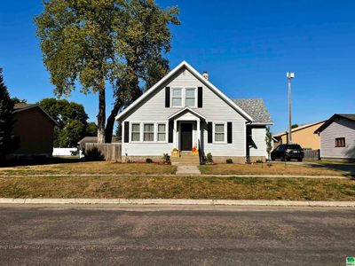 307 W Washington Street, House other with 2 bedrooms, 1 bathrooms and null parking in Elk Point SD | Image 1