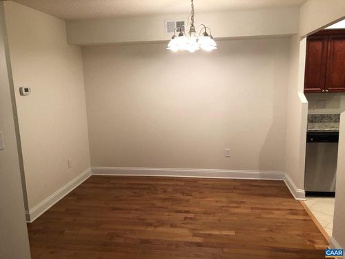 apt-1-112 Turtle Creek Rd, CHARLOTTESVILLE, VA, 22901-6755 | Card Image