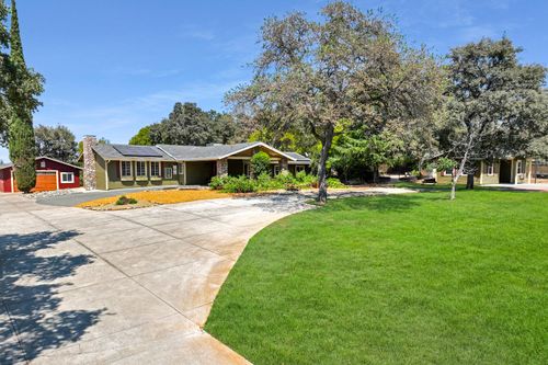 11131 Dry Creek Road, Auburn, CA, 95602 | Card Image