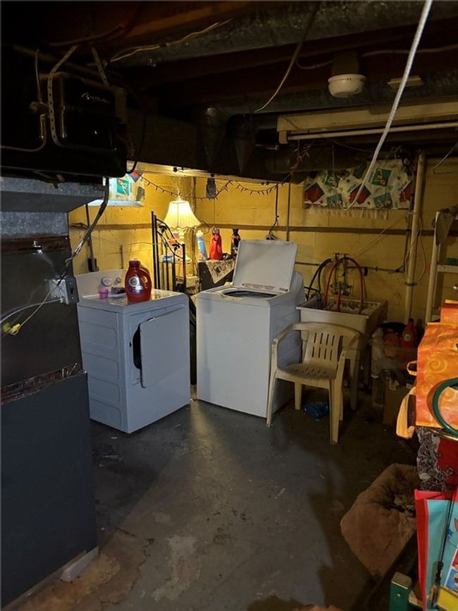 262 Simpson Rd, House other with 3 bedrooms, 2 bathrooms and null parking in Irondequoit NY | Image 8