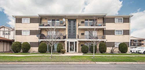 apt-3se-9407 S Roberts Rd, Hickory Hills, IL, 60457-2146 | Card Image